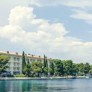 https://brijuni-rooms-karmen.in-istria.net